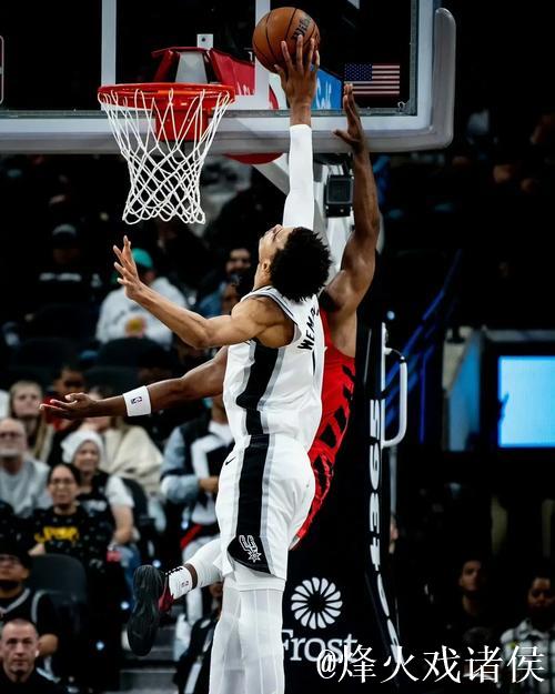 文班29分马刺险胜火箭 KD31分太阳力克独行侠 文班29分马刺险胜火箭 KD31分太阳力克独行侠